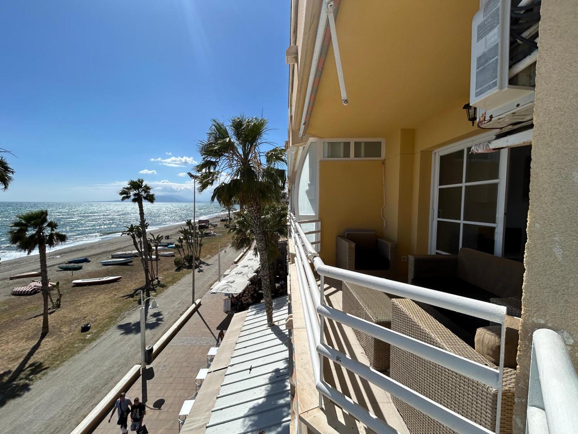 Apartamento Frente Al Mar,Primera Linea De Playa Rincón de la Victoria Exterior foto